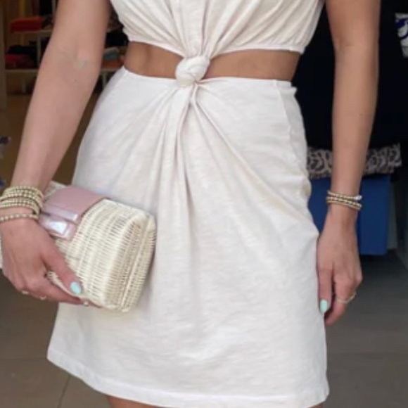 Dress - Picture 4 of 11